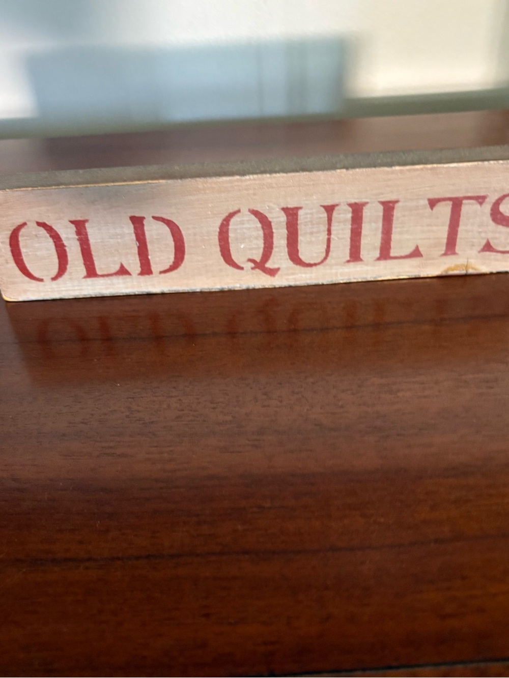Rustic 'Old Quilts' Decorative Wood Sign - Red on Cream